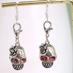 INTERCHANGEABLE Crystal eye skull earrings. 💀 colors available⬇️
